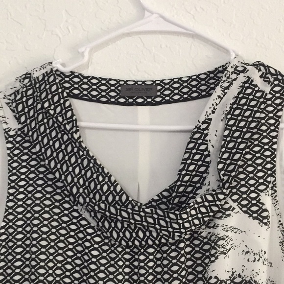 Black and White with palm design. Knee lenth - Picture 3 of 5